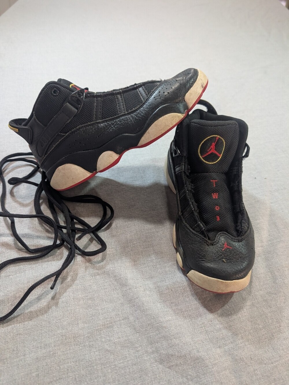 Jordan youth basketball 6 ring shoes black red size 2Y